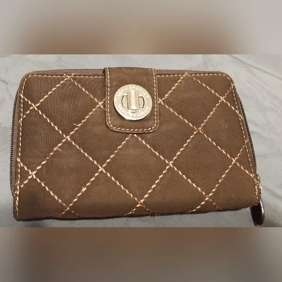 😎Vera Bradly Brown Quilted Women's Wallet - Picture 1 of 6
